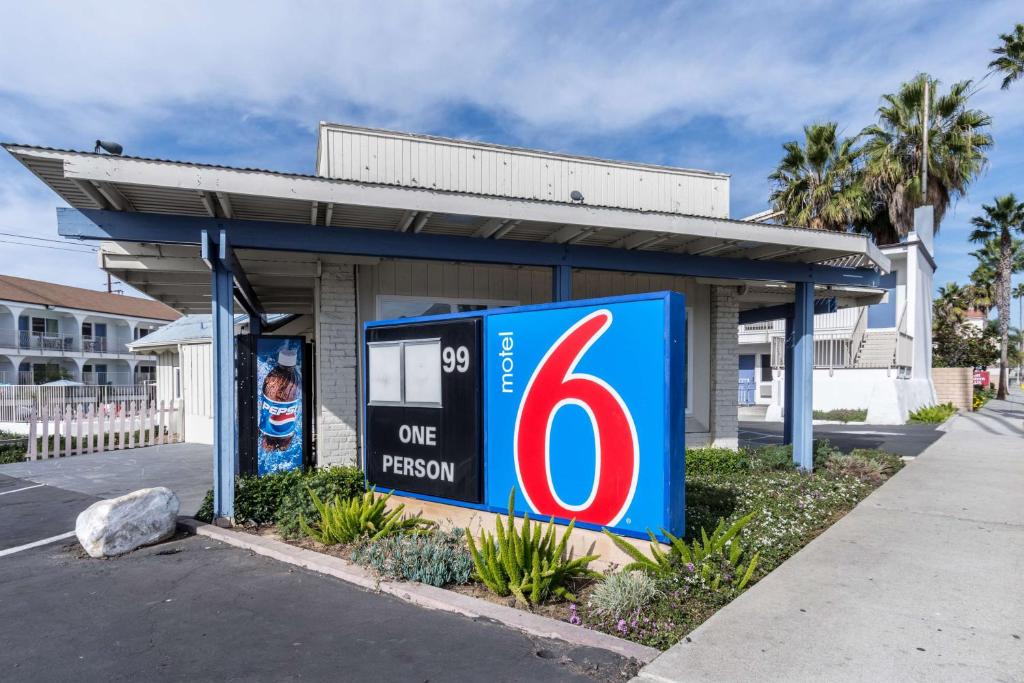 Motel 6-Oceanside CA Marina Main image 1